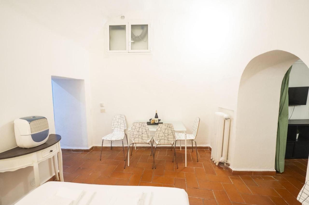Campo De Fiori Grotto Apartment روما المظهر الخارجي الصورة