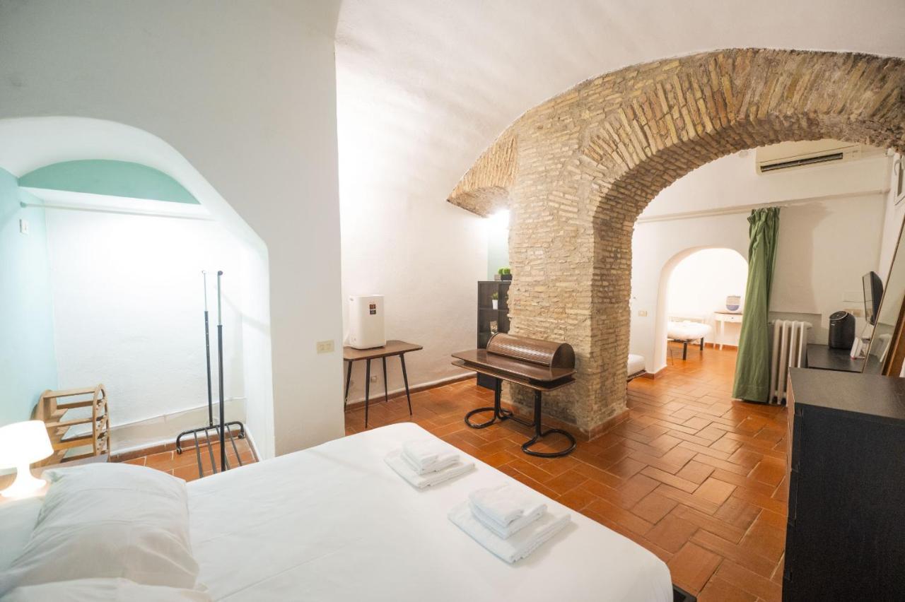 Campo De Fiori Grotto Apartment روما المظهر الخارجي الصورة