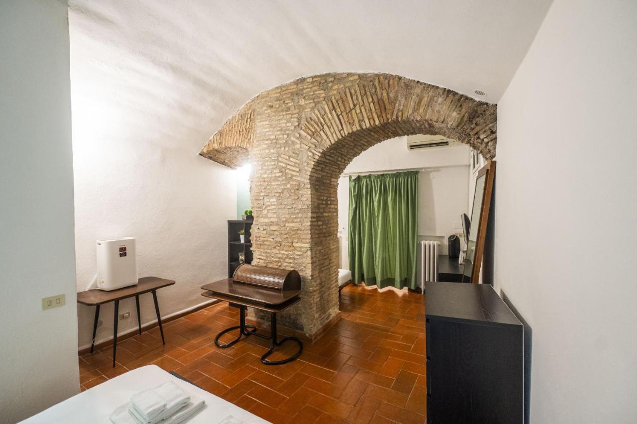 Campo De Fiori Grotto Apartment روما المظهر الخارجي الصورة